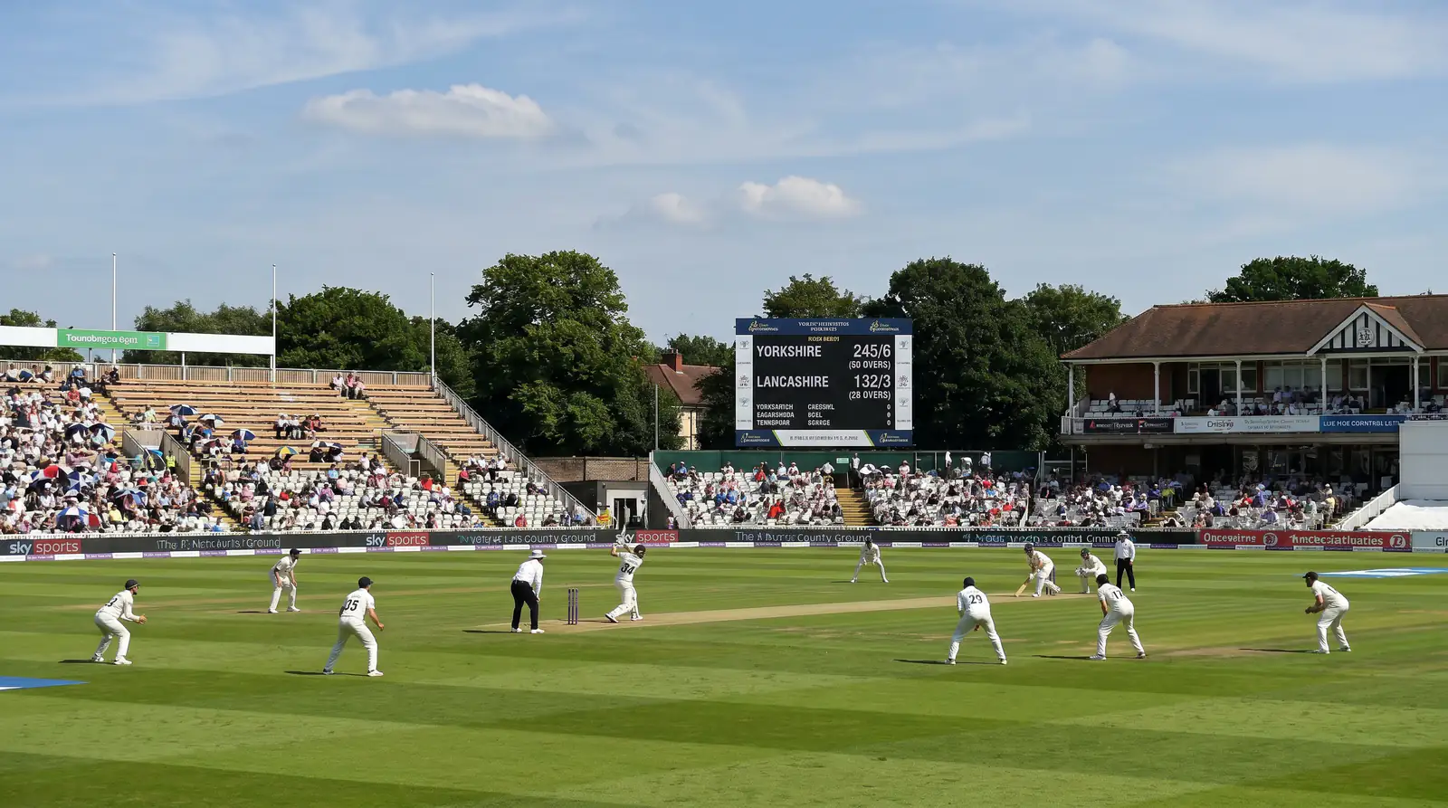 Match-winner cricket betting market showing two teams with decimal odds